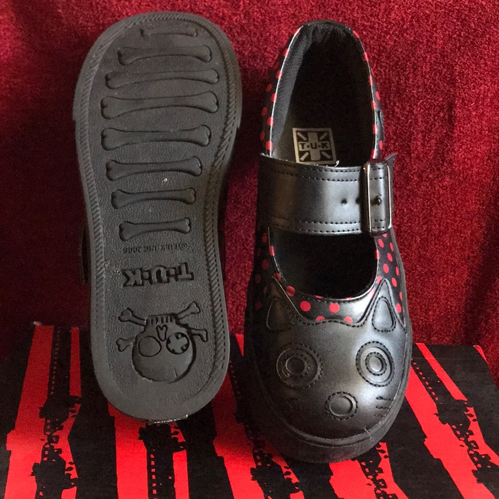 T.U.K kitty cat Mary Janes